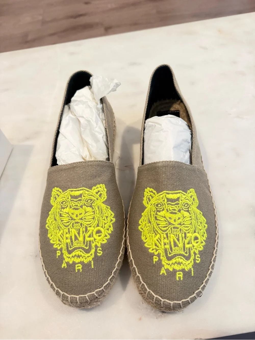 KenzoTaupe Slip-On Espadrilles with Neon Yellow Tiger Embroidery